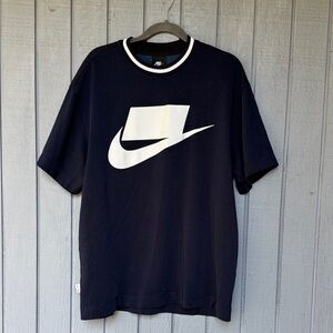 Nike Men's Navy Blue T-Shirt with White Logo Size L